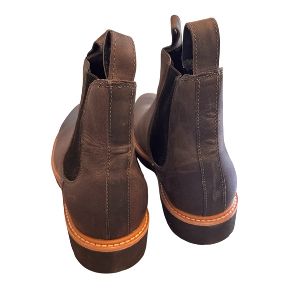 Nisolo Go-To Lug Chelsea Boot in Grey - Picture 10 of 13